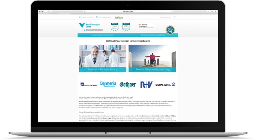 Versicherungsvergleichs-Website auf Laptop-Bildschirm.
